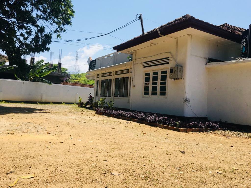 Umaya Rest Inn Balangoda Exterior foto